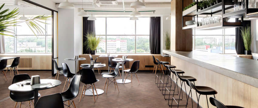 PVC-tegel-vloer-bruine-tegels-restaurant-cafe