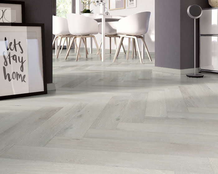 PVC-visgraat-vloer-white-wash-licht-eiken PVC-visgraat-vloer-white-wash-licht-eiken