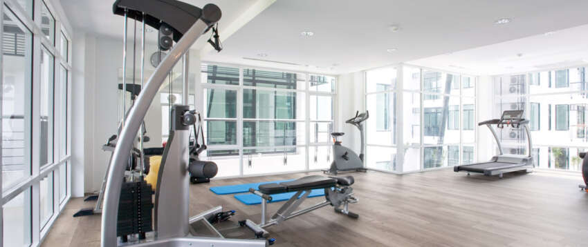 PVC-vloer-planken-gerookt-eiken-gym-sportschool