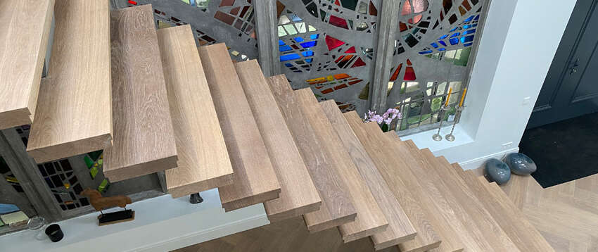 Luxe eiken houten trap villa Bergen